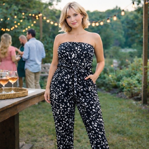 Peyton Jensen Strapless Jumpsuit Womens M Black White Abstract Print Chic NWT - Picture 1 of 12